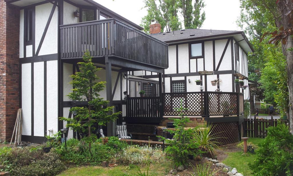 Bed and Breakfast Hemingway'S By The Sea Esquimalt Exterior foto